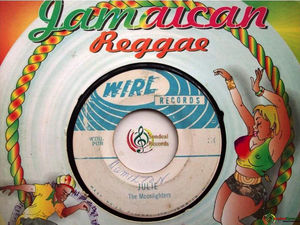 Moonlighters  - Julie (Vinyl) (G+, Generic)
