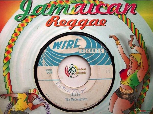 Moonlighters  - Julie (Vinyl) (G+, Generic)